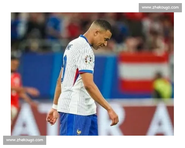 姆巴佩父亲现身亚特兰大看台，巴黎 4-0 屠杀迈阿密引转会遐想