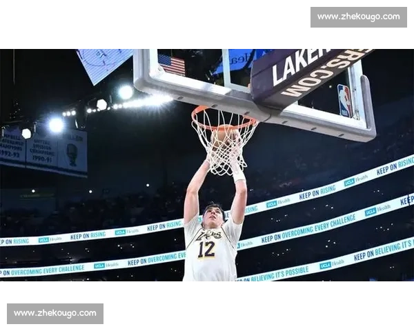 湖人次轮捡漏！蒂耶罗空降洛杉矶晒照，美媒盛赞突破如加农炮